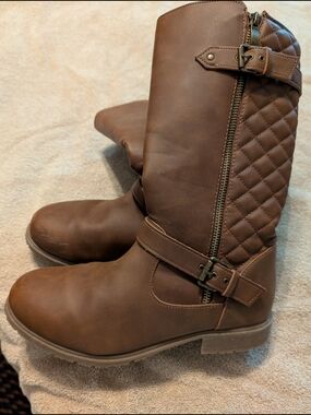 Girls' Quilted Mid-Calf Brown Riding Boots with Buckle Detail and Zipper